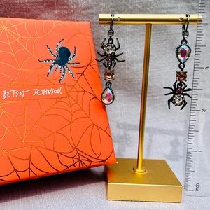 Betsey Johnson Halloween mismatched spider dangle earrings with rhinestones